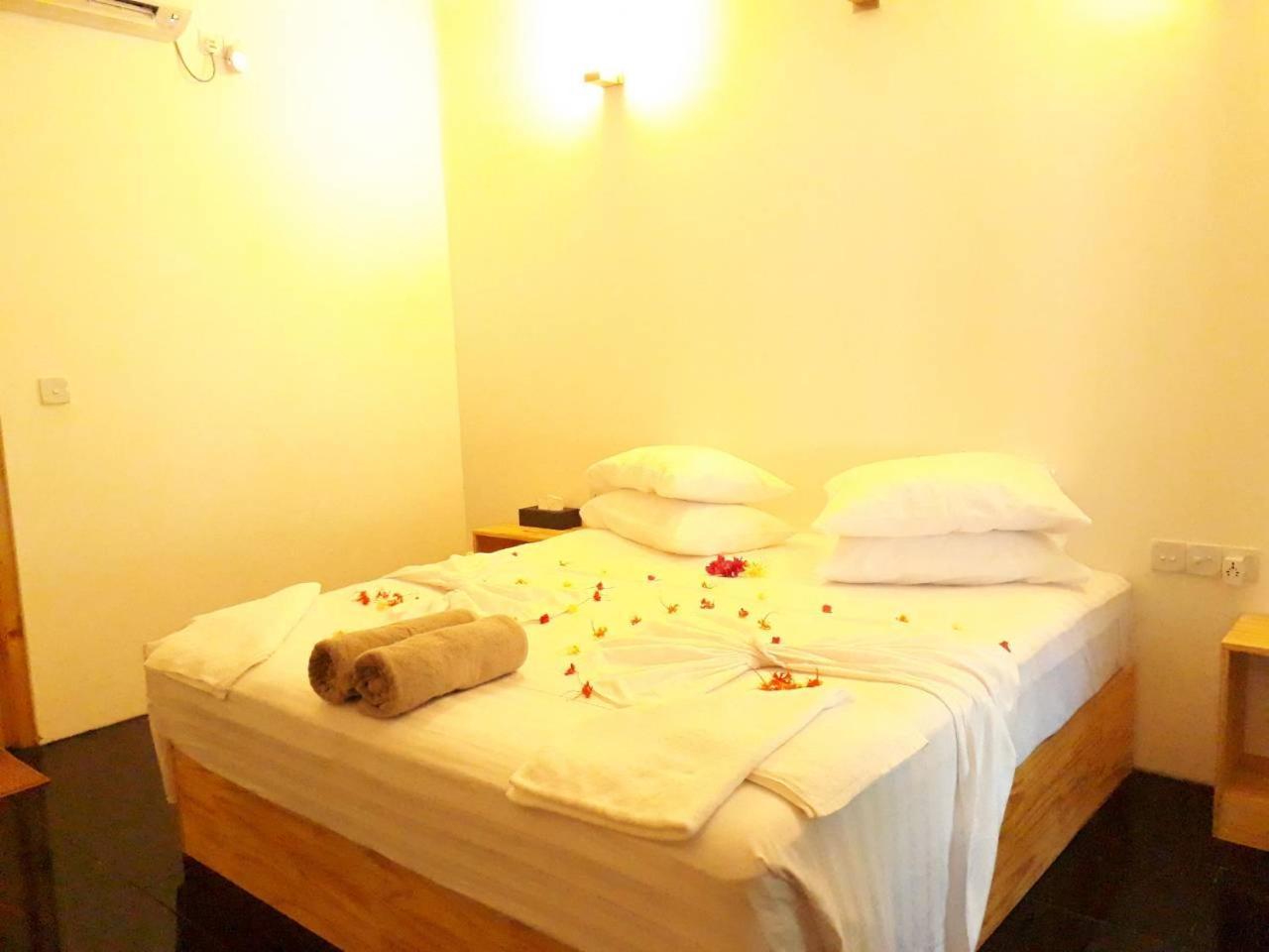 Thoddoo Beach Holiday Eksteriør billede